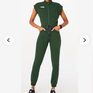 Figs Rafaela - Cargo Racing ScrubJumpsuit™ - XXS /British Racing Green—Women’s